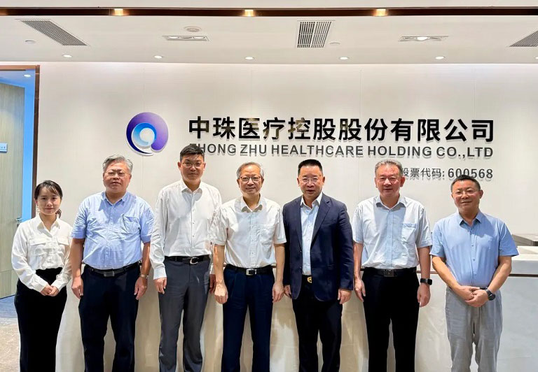 珠海市政协主席王开洲带队调研云顶国际yd2333医疗